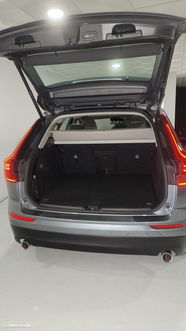 Volvo XC 60 2.0 T8 PHEV Momentum Plus AWD - 11