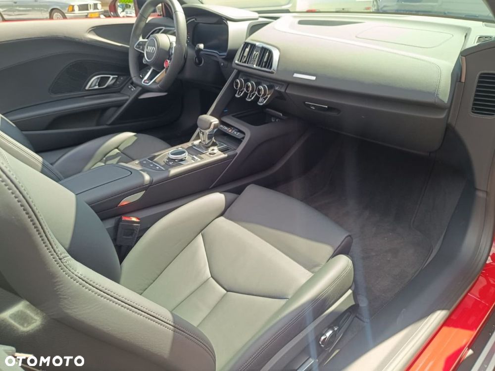 Audi R8 Spyder - 28