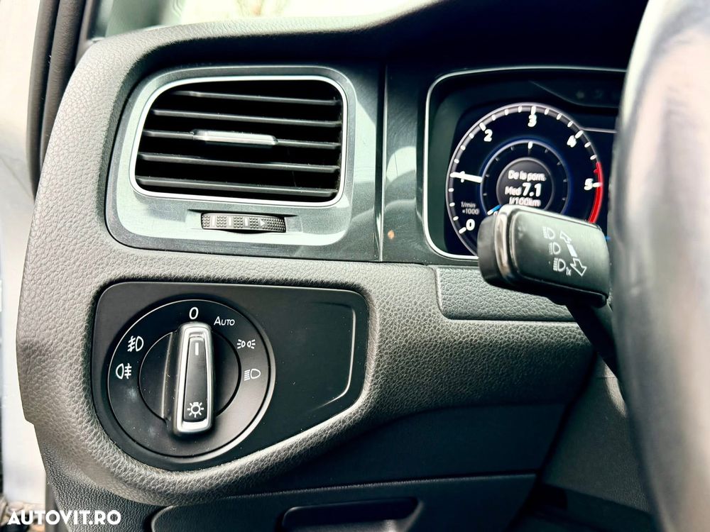 Volkswagen Golf 1.6 TDI Comfortline - 28