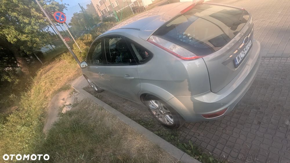 Ford Focus 1.6 Ghia - 6