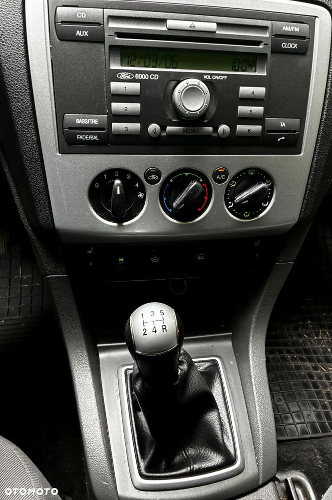 Ford Focus 1.6 Comfort - 15