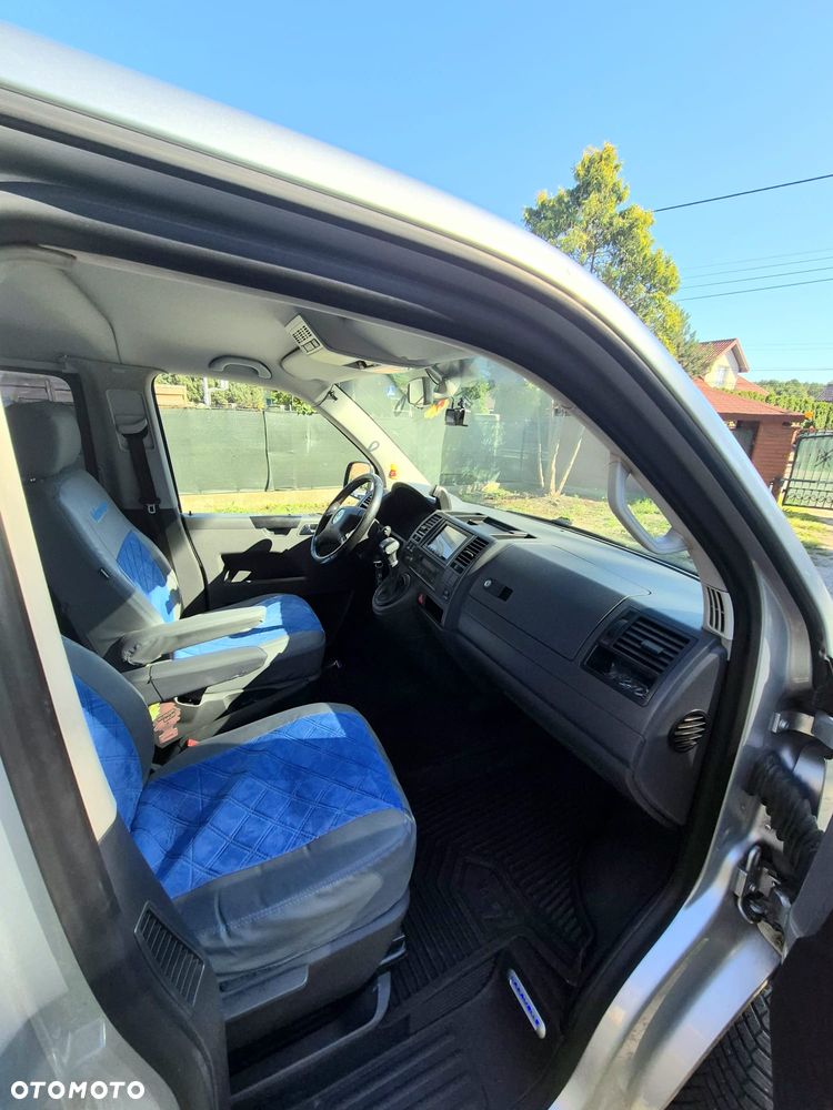 Volkswagen Caravelle - 20