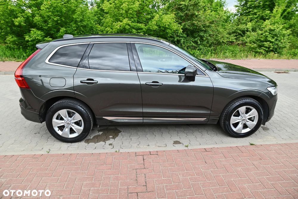 Volvo XC 60 B4 D AWD Geartronic Momentum Pro - 10