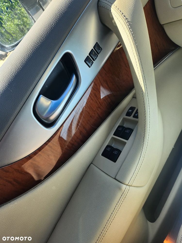 Infiniti Q70 3.0d S - 12