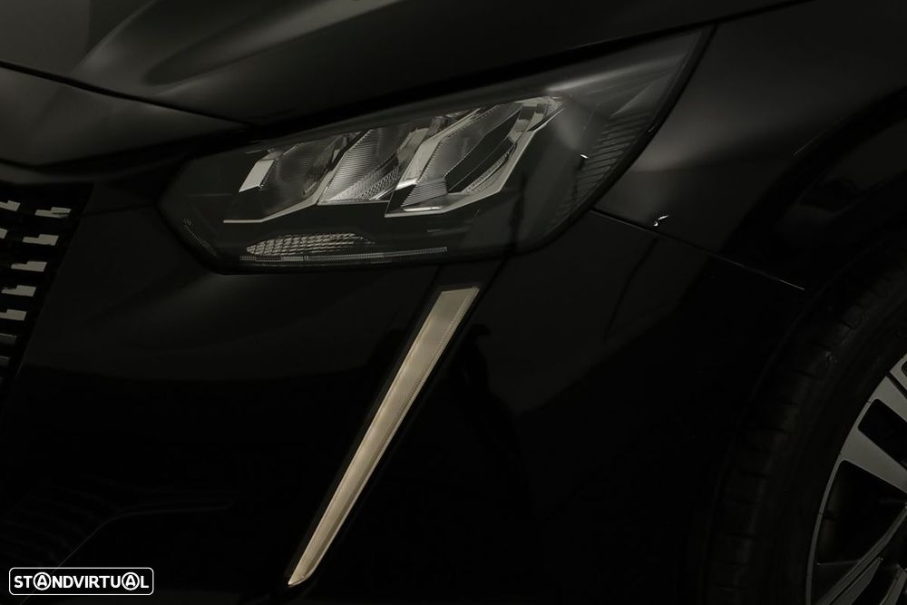 Peugeot 208 1.2 PureTech Allure EAT8 - 6