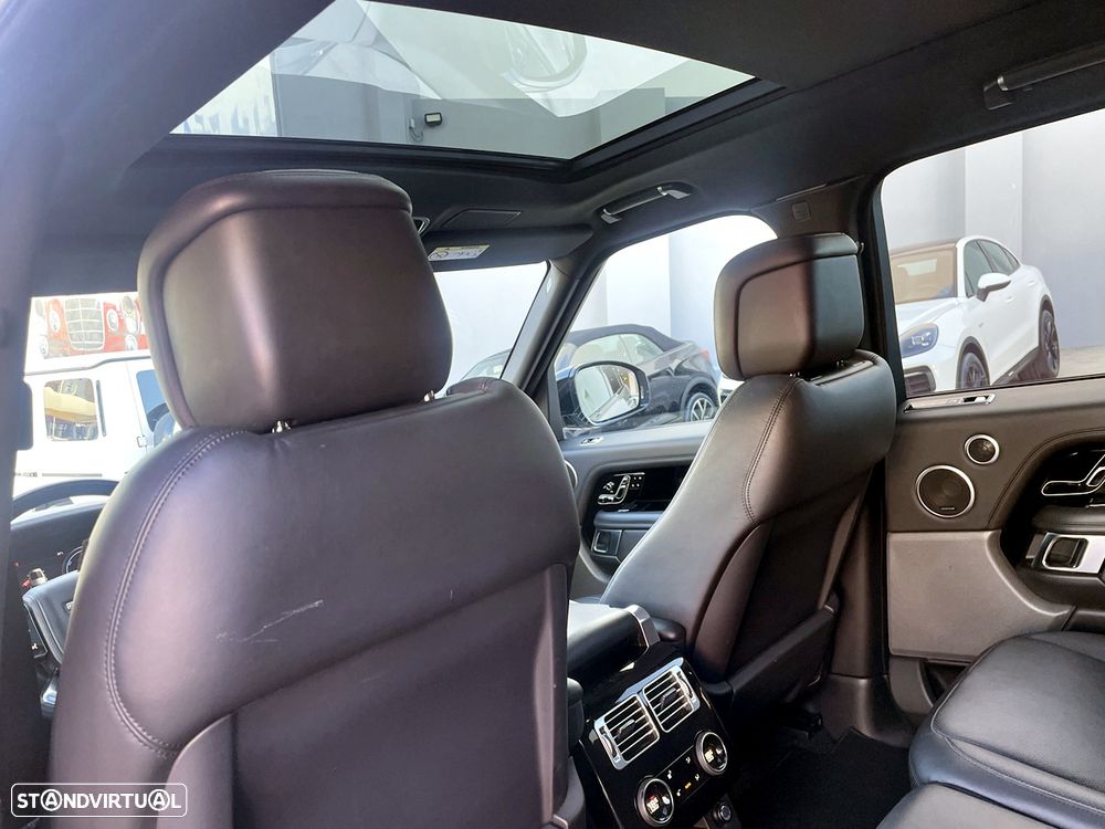 Land Rover Range Rover P400e Plug-in Vogue - 30