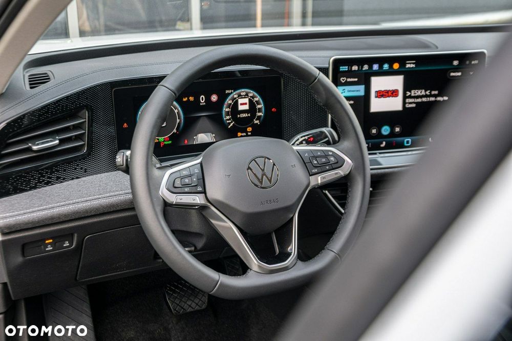 Volkswagen Passat - 12