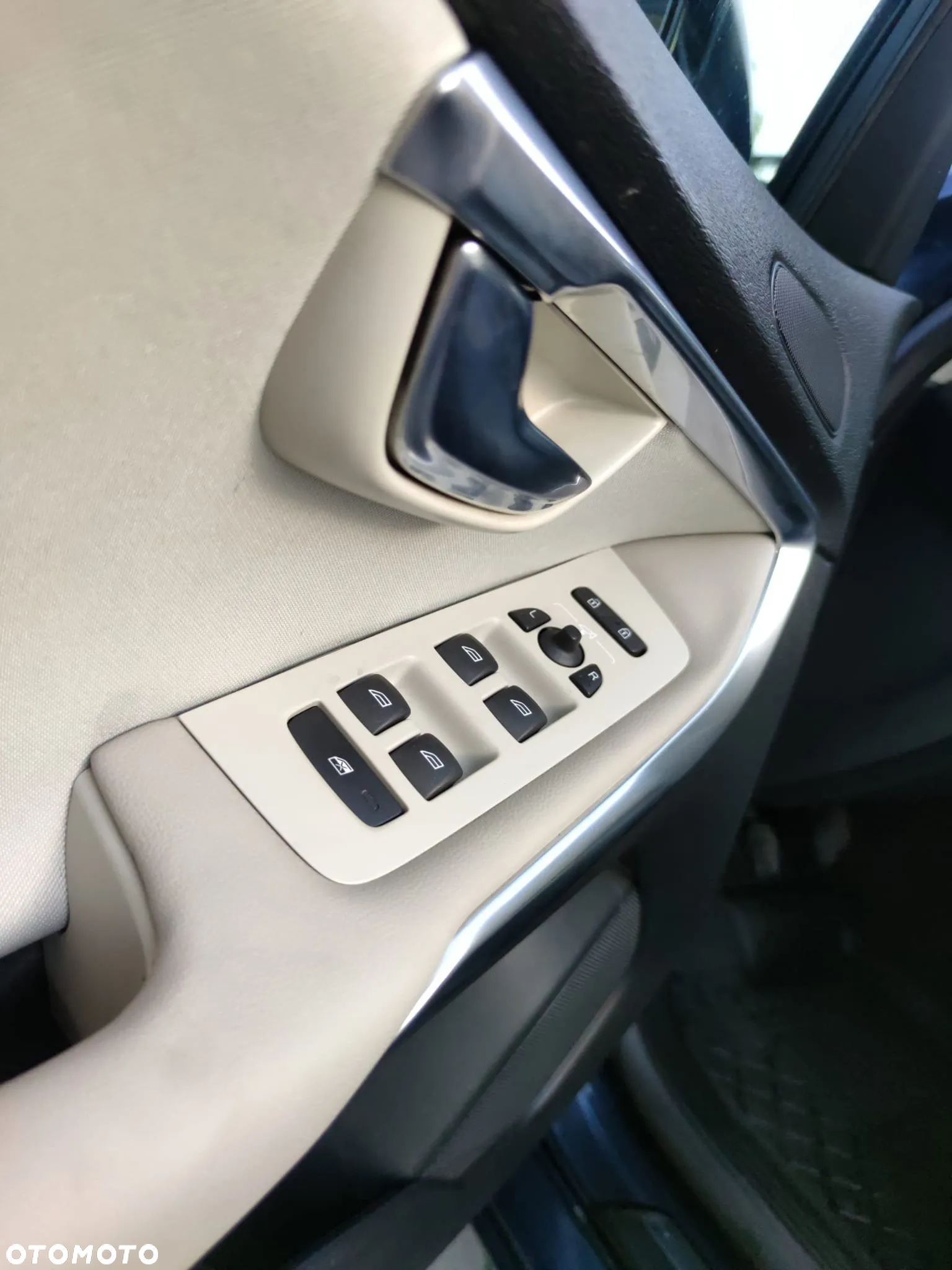 Volvo V40 D3 Momentum - 17