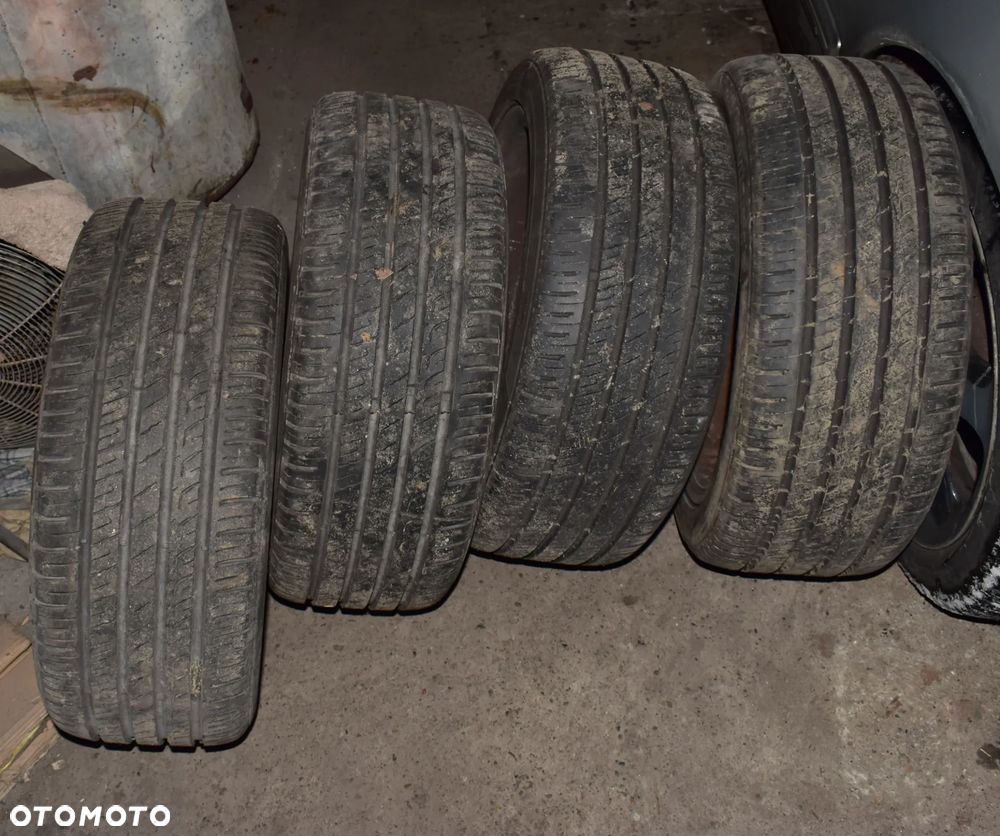 Mercedes-Benz Klasa E - 27