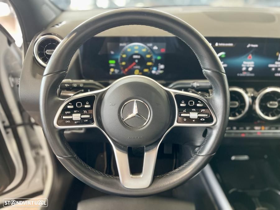 Mercedes-Benz GLA 250 e 8G-DCT Progressive - 12
