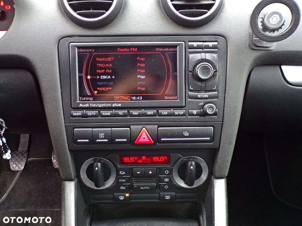 Audi A3 Sportback 1.9 TDI S line Sportpaket plus - 21