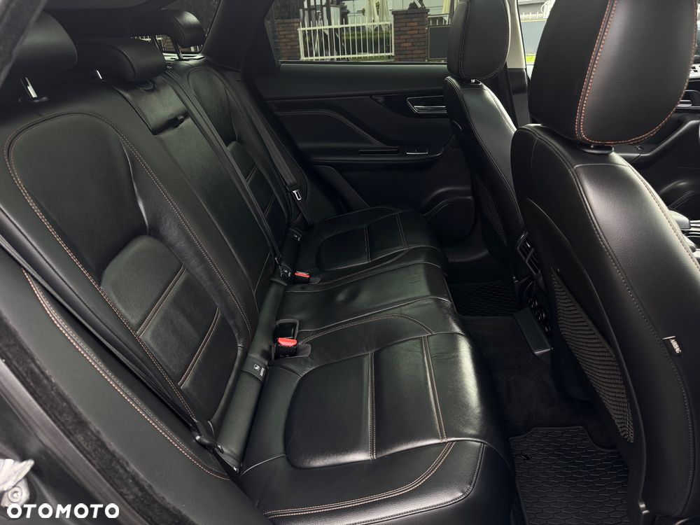 Jaguar F-Pace 20d AWD R-Sport - 22