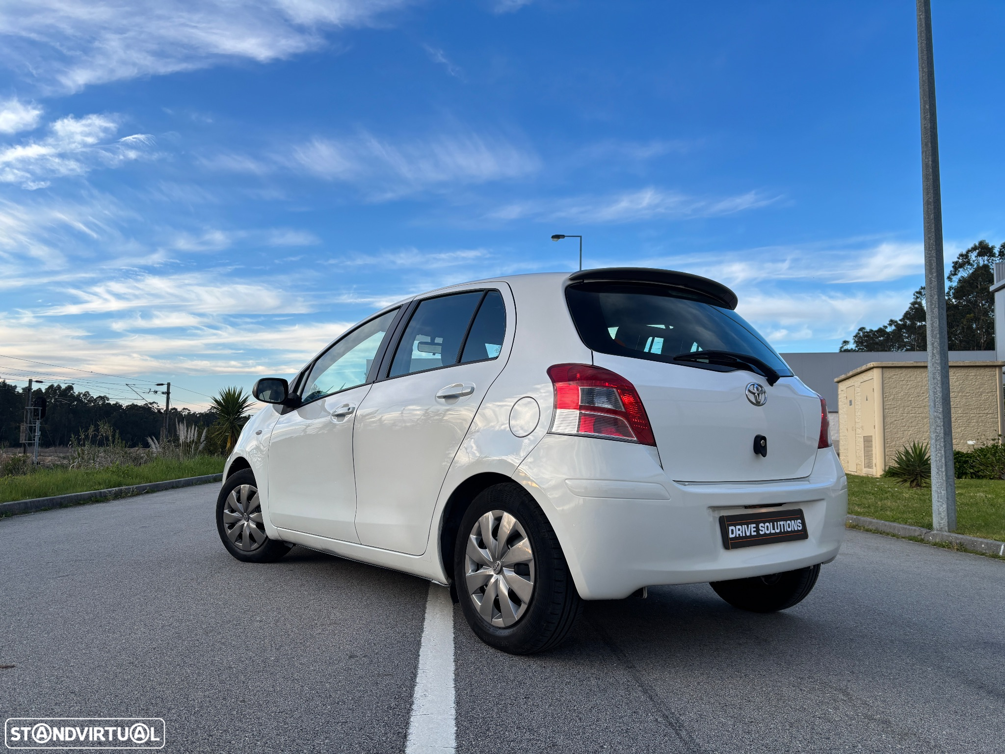 Toyota Yaris 1.0 VVT-i AC - 10