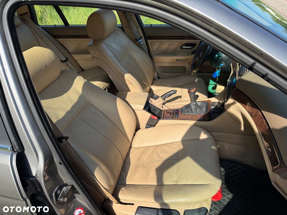 BMW Seria 5 - 8