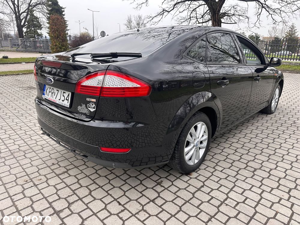 Ford Mondeo 1.8 TDCi Ambiente - 3