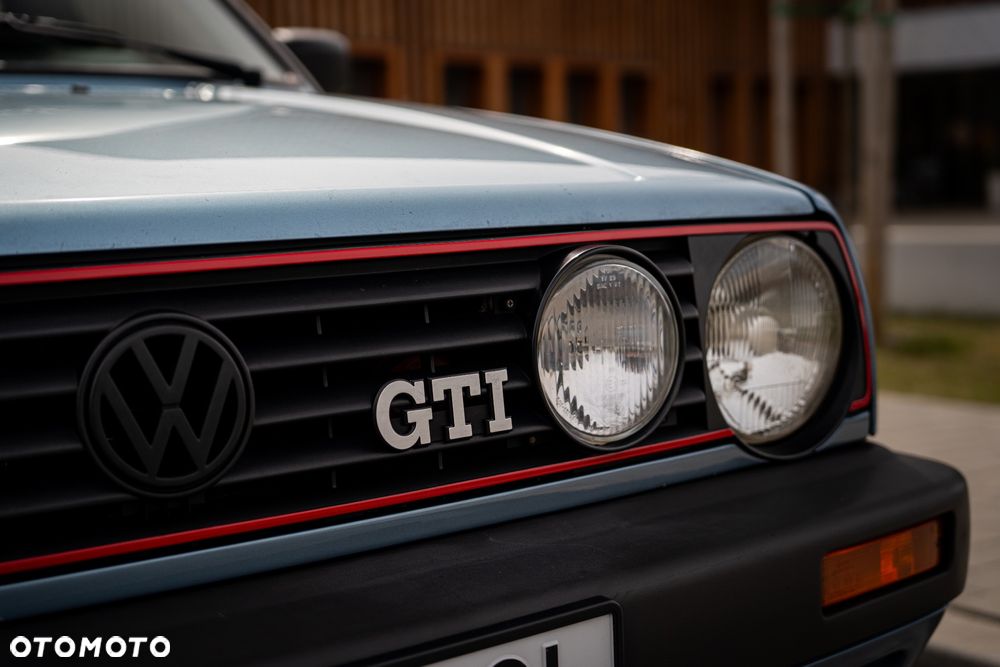 Volkswagen Golf - 11