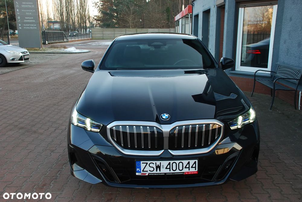 BMW Seria 5 520i mHEV M Sport - 3