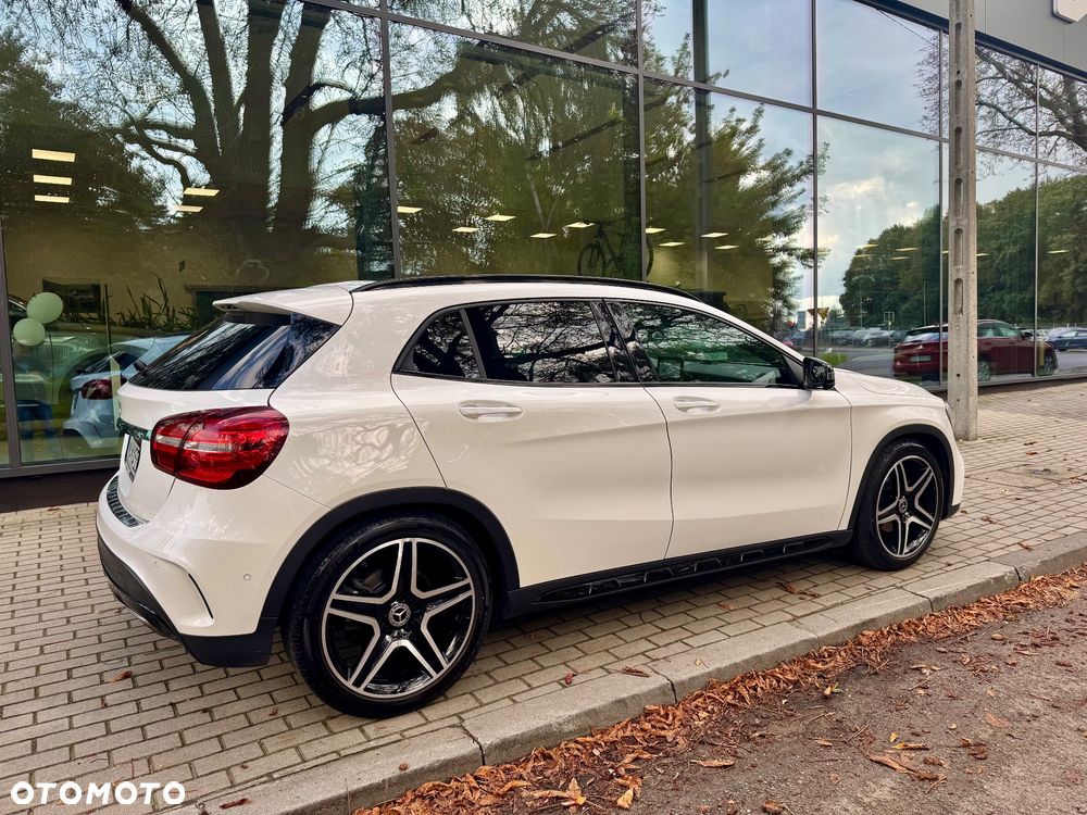 Mercedes-Benz GLA 200 7G-DCT AMG Line - 7