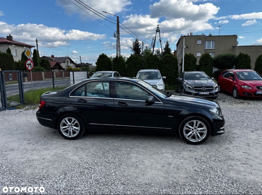 Mercedes-Benz Klasa C 200 CGI BlueEff Avantgarde - 7