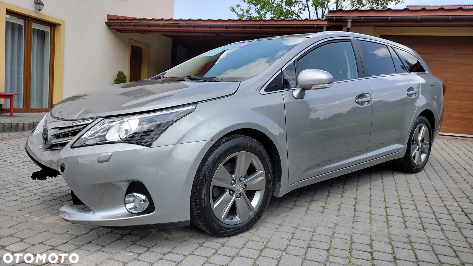 Toyota Avensis - 4