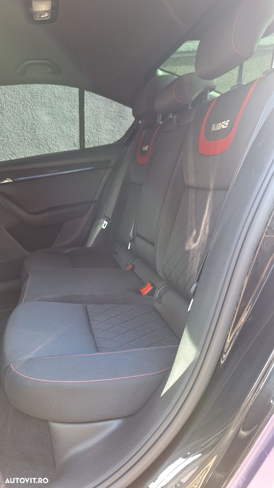 Skoda Octavia 2.0 TDI (Green tec) 4x4 DSG RS - 12