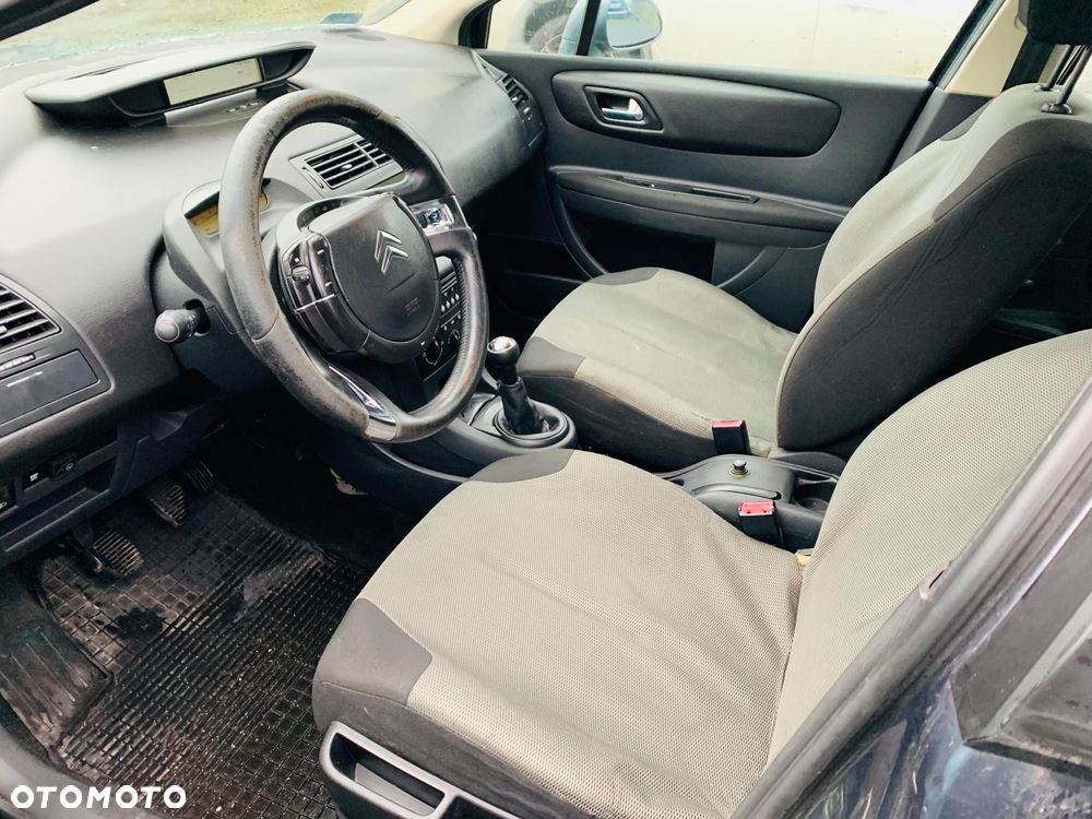 Citroën C4 1.6 16V Confort - 10