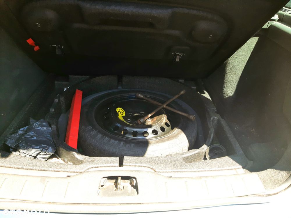 Volvo V50 1.6D - 17