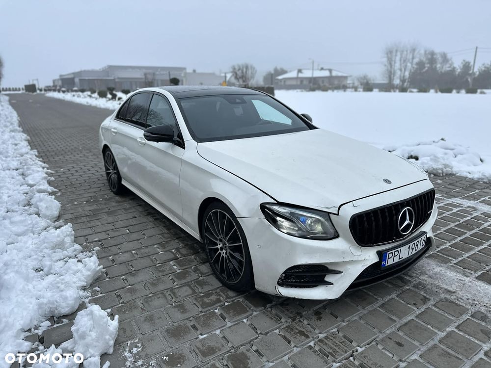 Mercedes-Benz Klasa E 250 9G-TRONIC AMG Line - 19