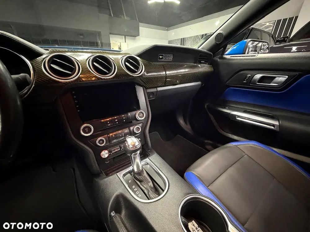 Ford Mustang - 11