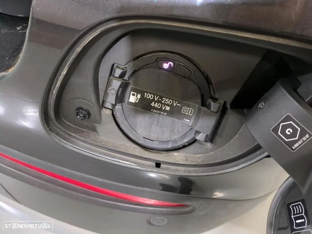 Mercedes-Benz GLC 300 de 4Matic - 11