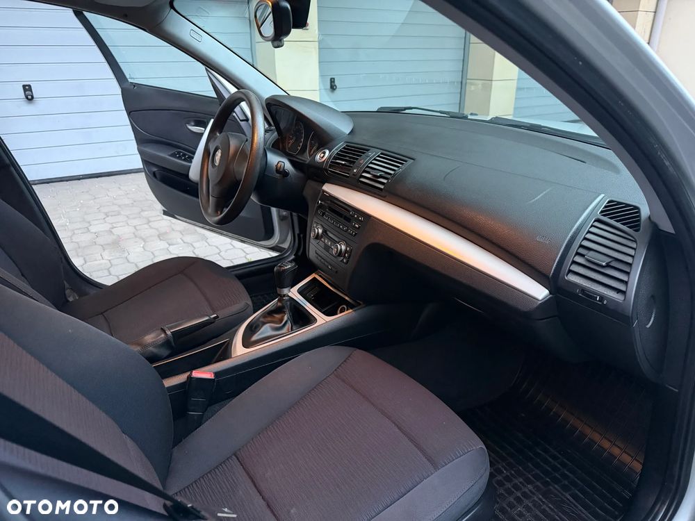 BMW Seria 1 118d - 11