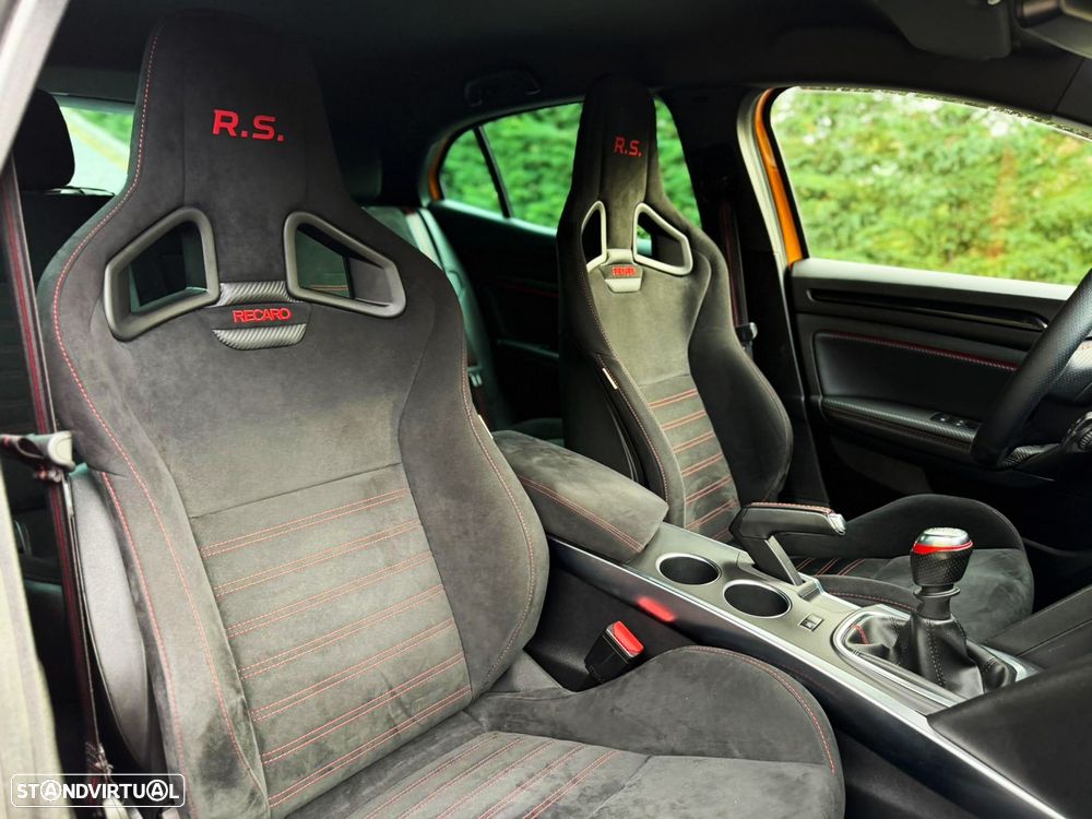 Renault Mégane TCe 300 GPF R.S. TROPHY - 16