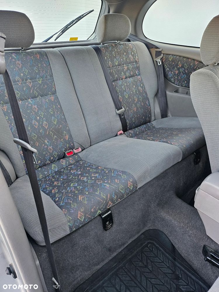 Toyota Corolla - 21