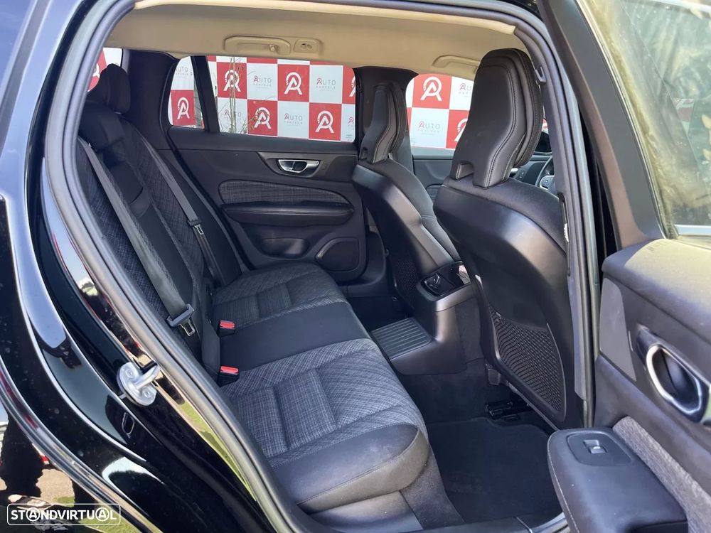 Volvo V60 2.0 T6 AWD TE Core - 25