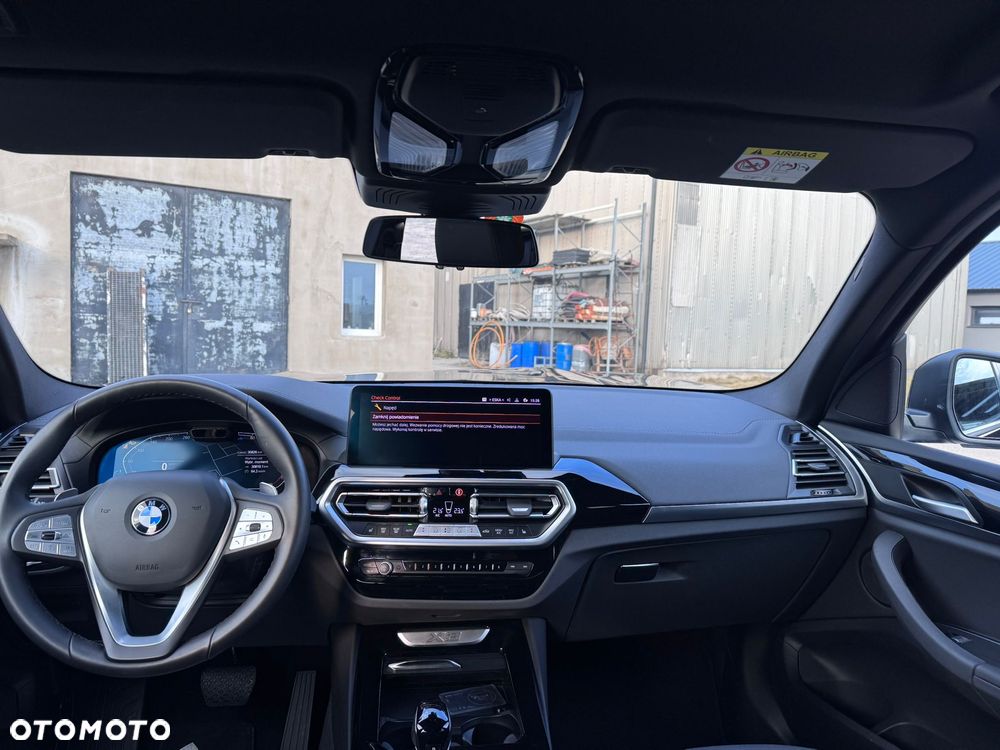 BMW X3 xDrive20d Advantage - 3