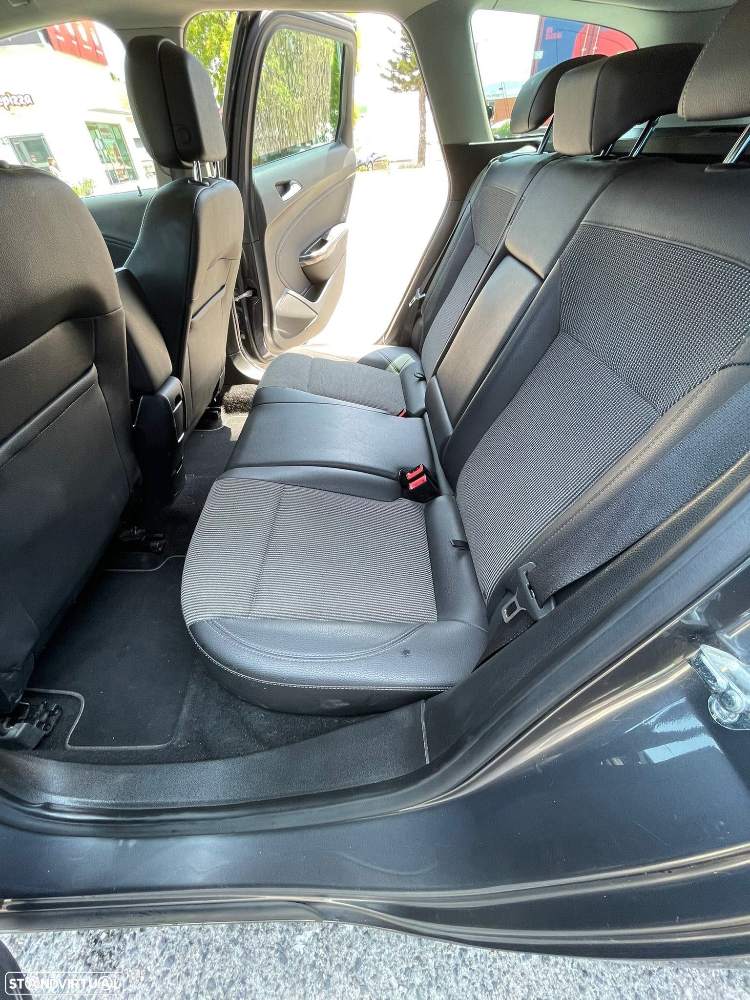 Opel Astra Sports Tourer 1.7 CDTi Cosmo - 10