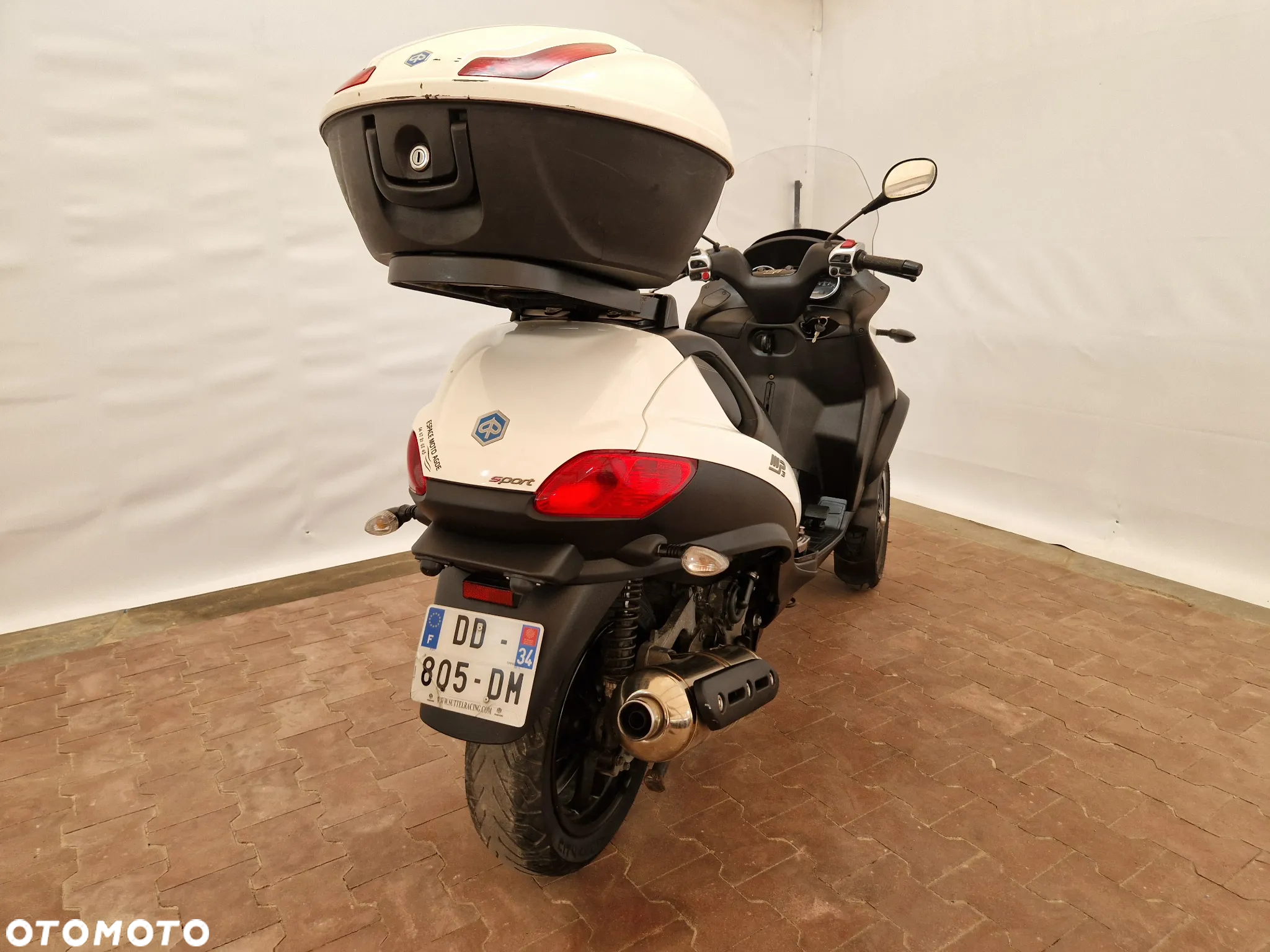 Piaggio MP-3 - 13