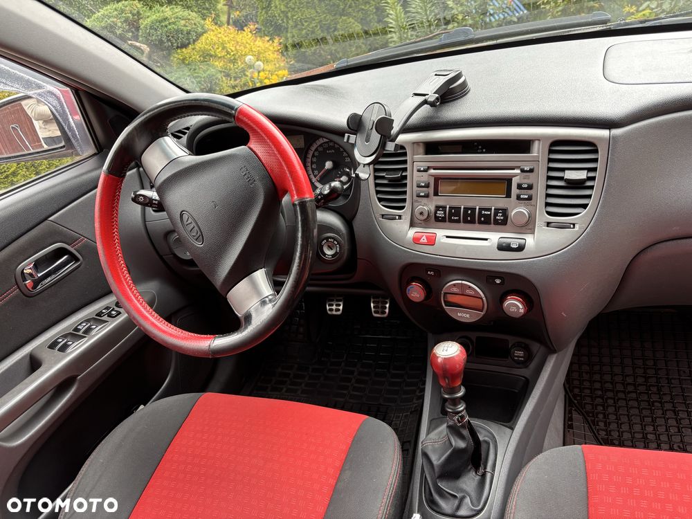 Kia Rio - 7