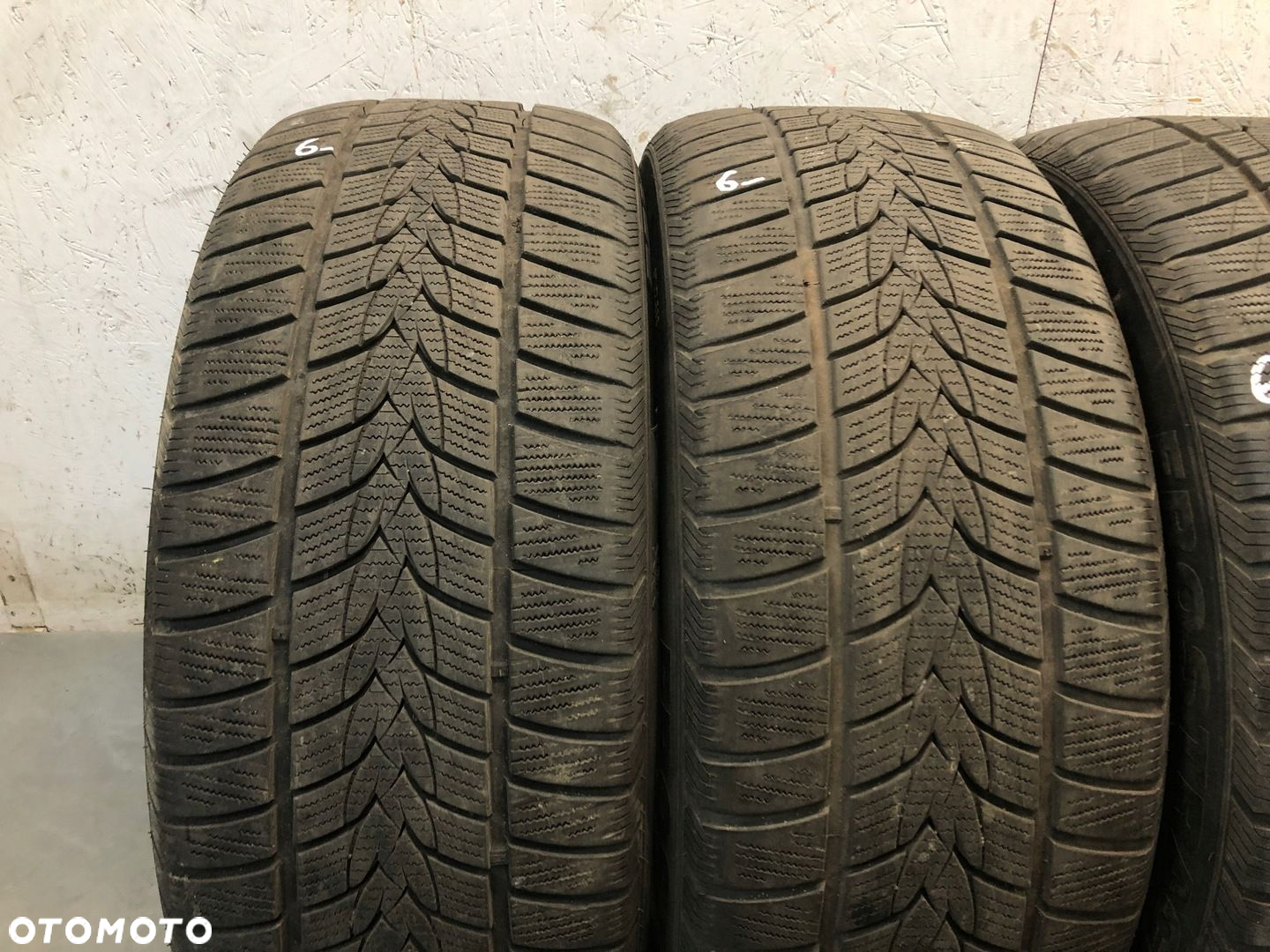 4xOPONA MINERVA FROSTRACK UHP 255/45 20 MS 2019 ROK BIEŻNIK 6MM - 2
