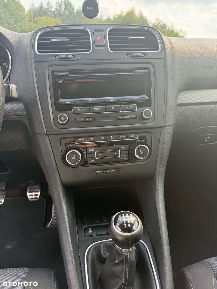 Volkswagen Golf - 11