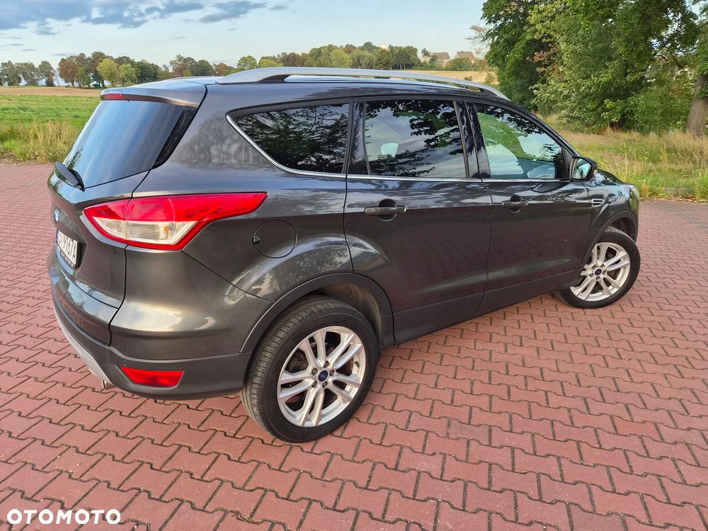 Ford Kuga 2.0 TDCi 4x4 Titanium - 4