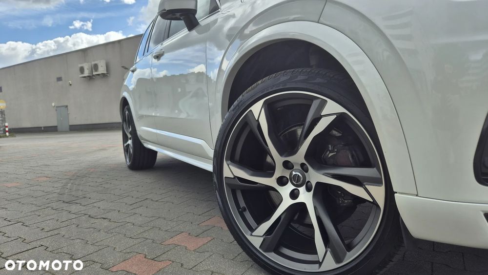 Volvo XC 90 D5 SCR AWD R-Design - 4