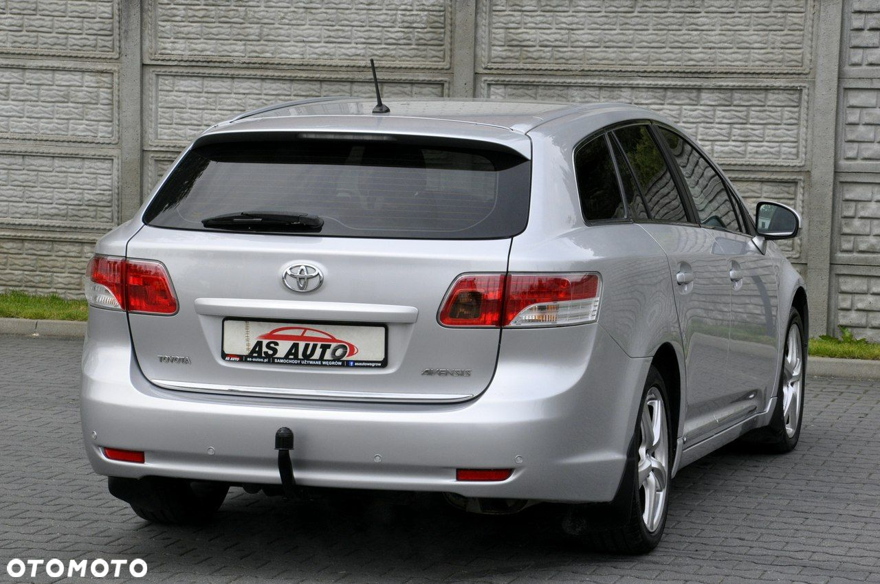 Toyota Avensis Combi 1.6 Sol - 4