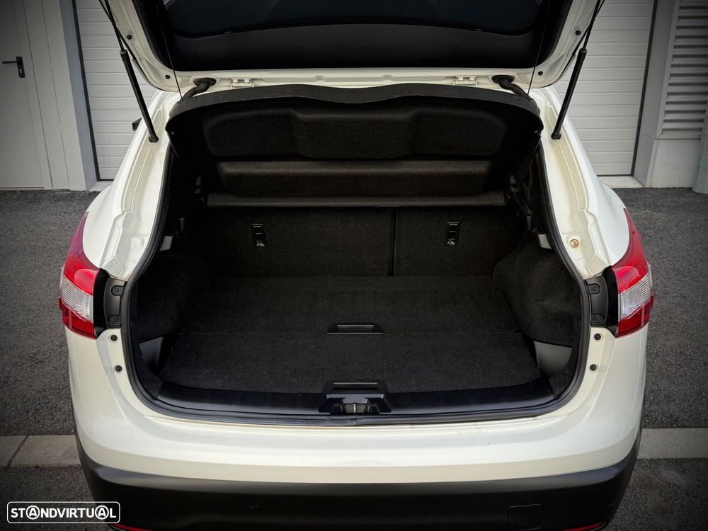 Nissan Qashqai 1.5 dCi N-Connecta - 28