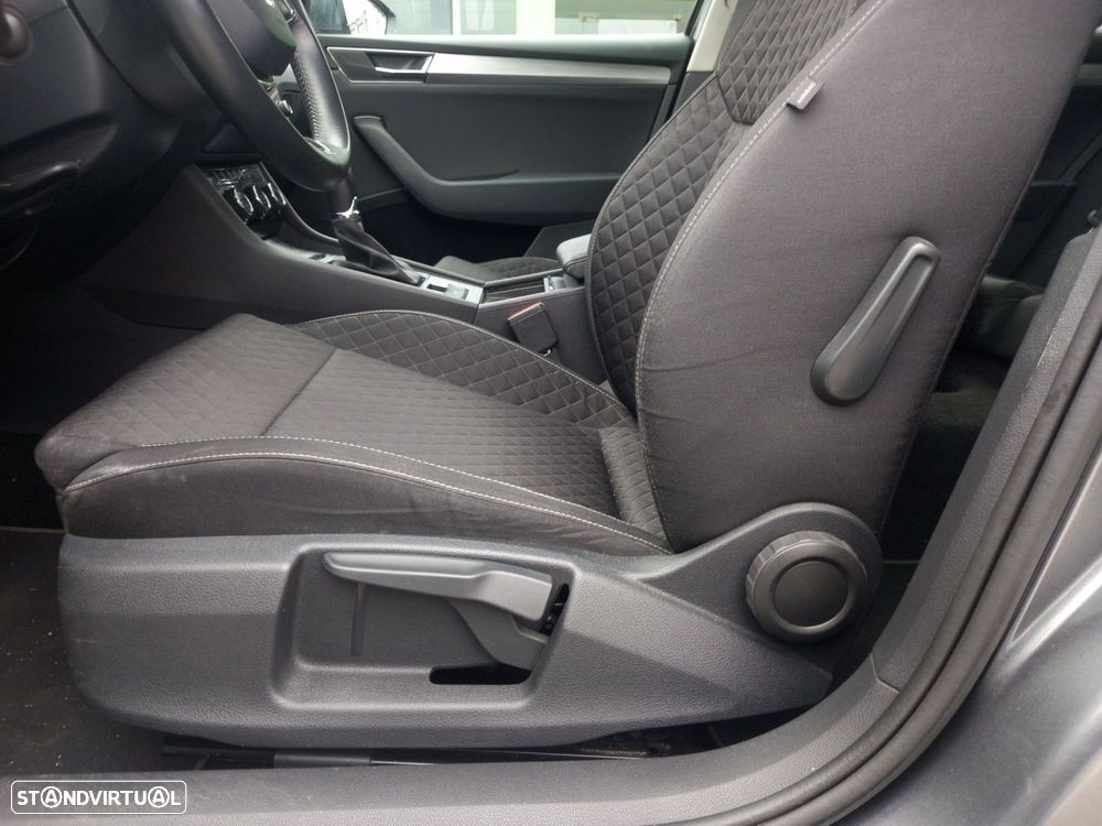 Skoda Superb Break 2.0 TDI Ambition DSG - 10