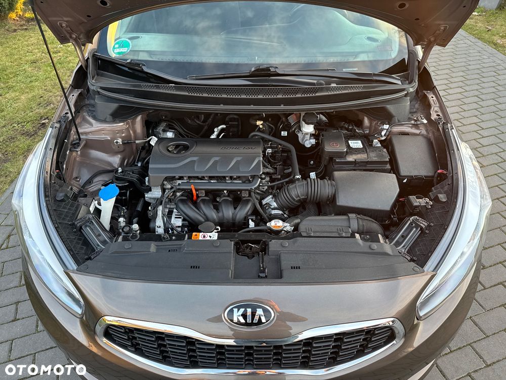 Kia Ceed - 16