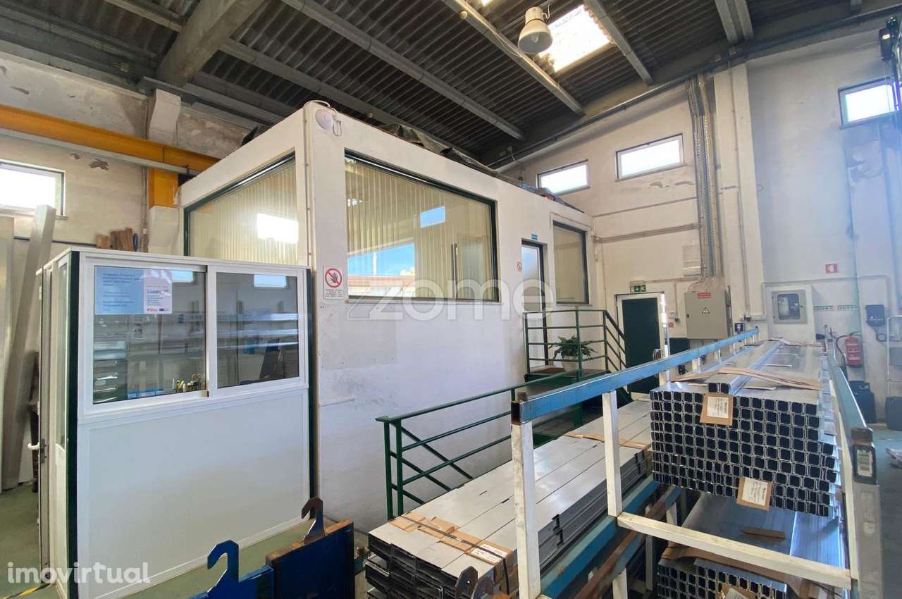 Armazém Industrial Mem Martins - Sintra - Como Novo - Grande imagem: 4/15