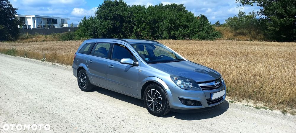 Opel Astra 1.6 Caravan Cosmo - 2