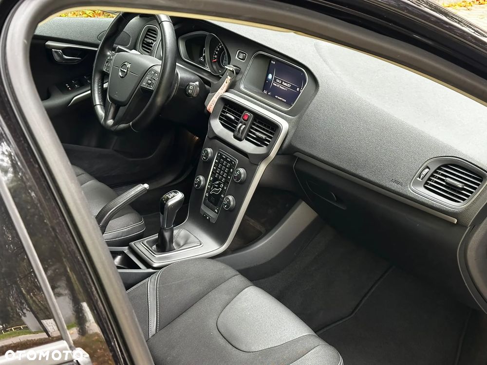 Volvo V40 D2 Kinetic - 6
