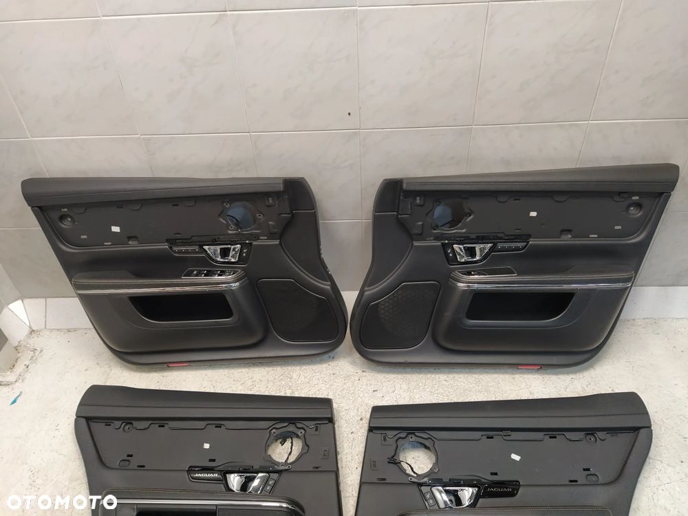 JAGUAR XJ XJR X351 FOTELE LEWA PRAWA PRZÓD PRZEDNIE KANAPA TYŁ TYLNA PODGRZEWANE WENTYLOWANE ELEKTRYCZNE PAMIĘĆ BOCZKI DRZWI KOMPLET ZNACZEK R ORYGINAŁ - 24